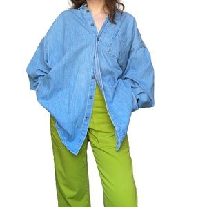 Vintage Oversized L.L. Bean Mens Button Up Lightwash Denim Shirt
